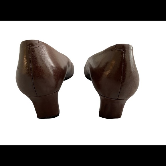 EASY SPIRIT Brown Leather Pump Shoes Women 7-1/2 AA, 7.5 Narrow - Picture 3 of 7